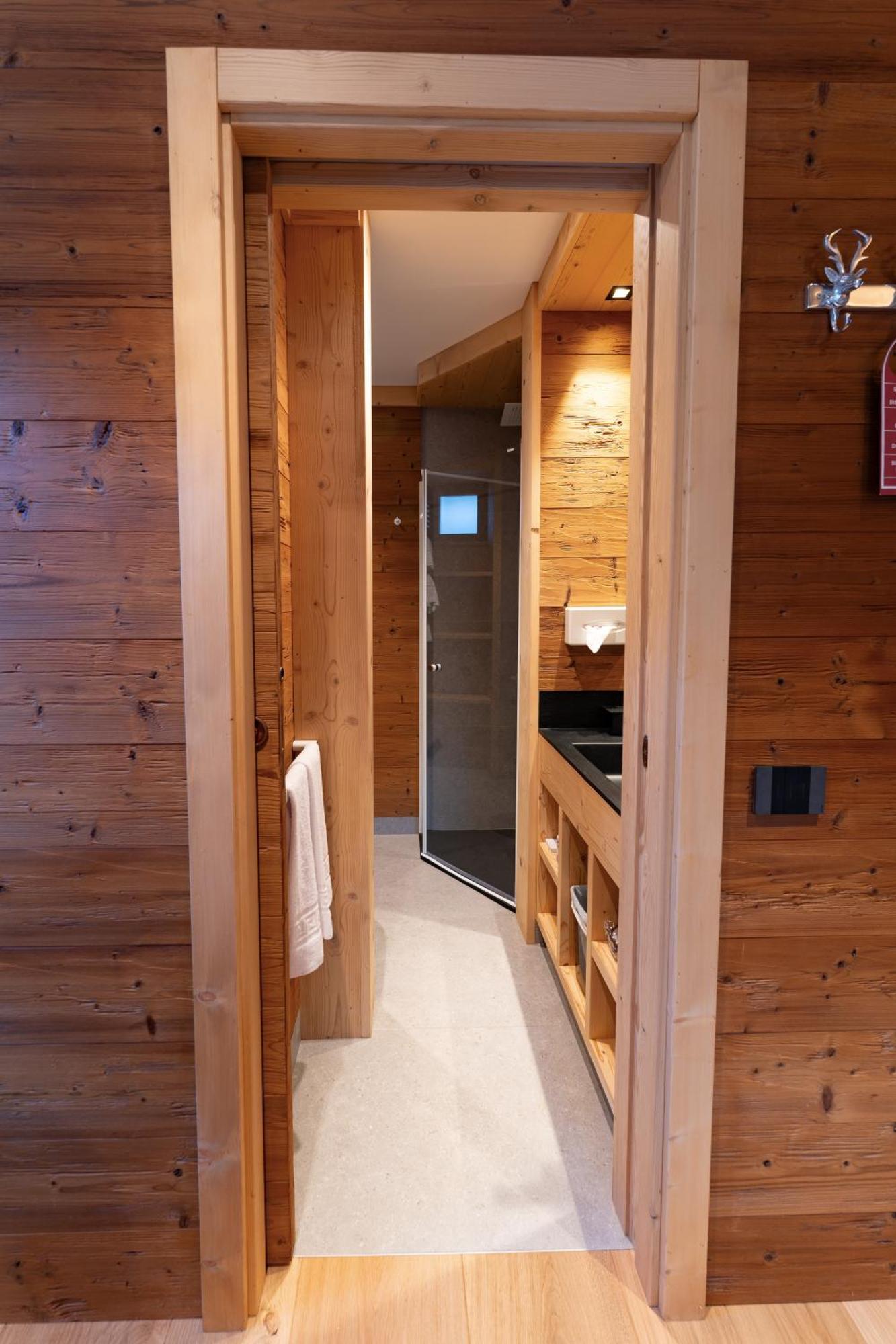 Alpina ***s Hotel